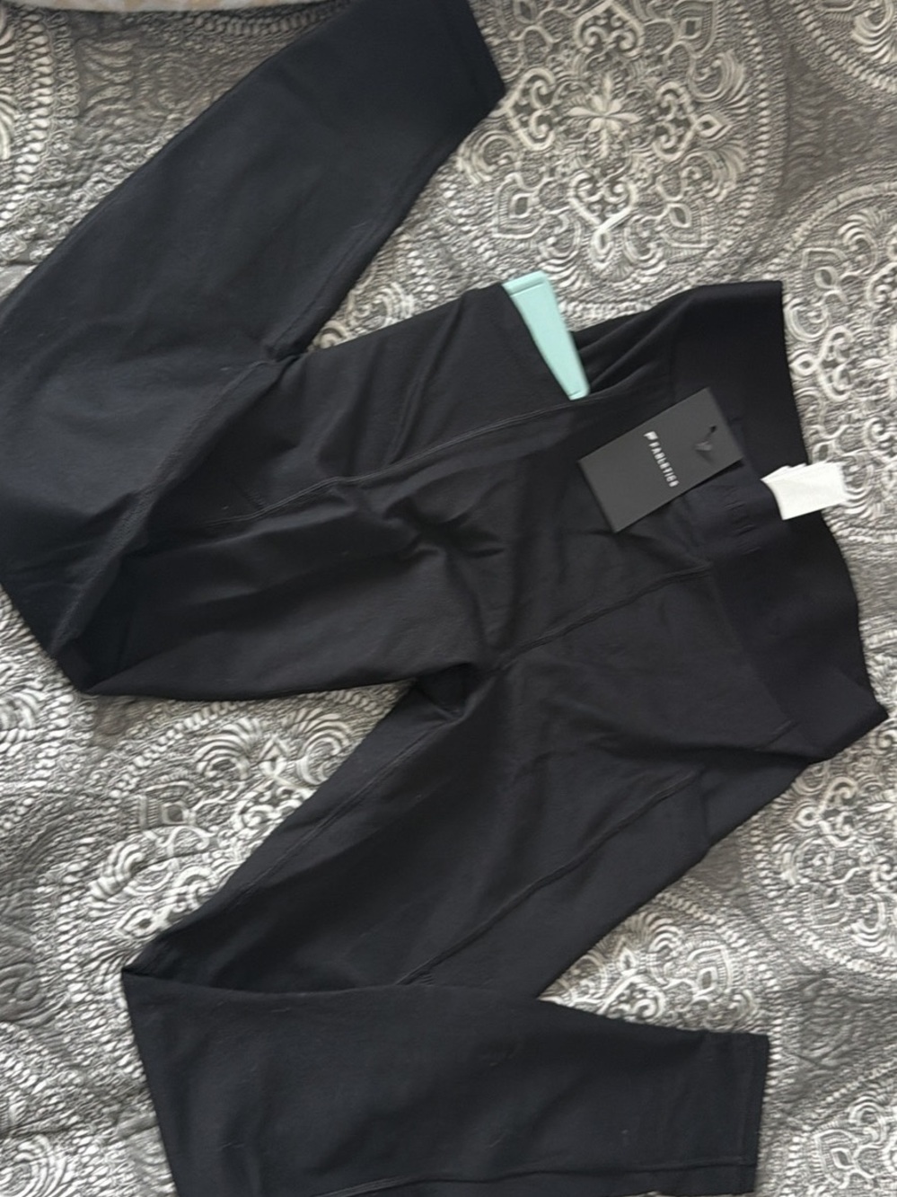 Fabletics Black High-Waist Active Leggings with side pockets women’s size S